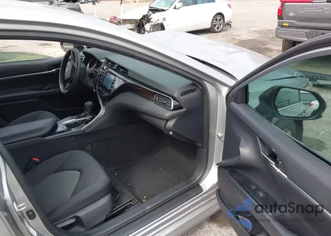 2019 Toyota Camry Le z USA, uszkodzony, nr VIN 4T1B11HK6KU198012